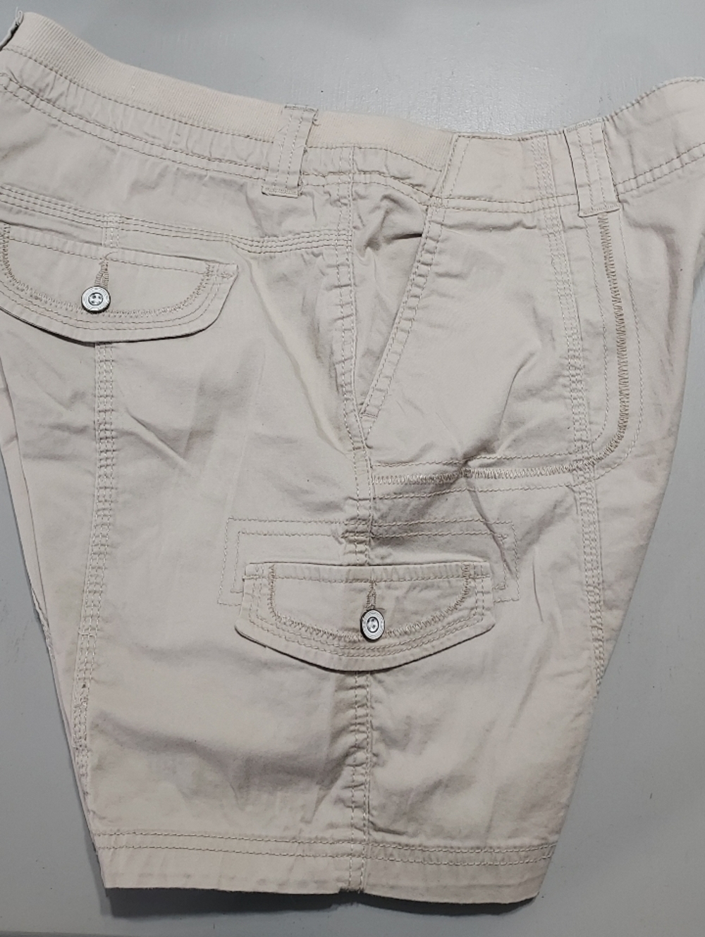 Style & Co. Cream Flat-Front Cargo Shorts - Picture 4 of 8